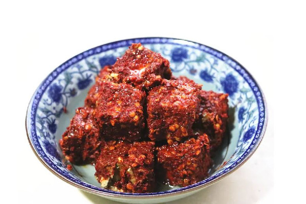 霉豆腐怎么發(fā)酵長白毛 霉豆腐發(fā)酵的正常顏色 霉豆腐怎么發(fā)酵長白毛 霉豆腐發(fā)酵的正常顏色