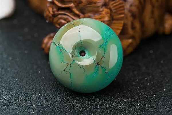 綠松石臟了怎么清洗和保養(yǎng) 綠松石臟了可以用酒精泡嗎 綠松石臟了怎么清洗和保養(yǎng) 綠松石臟了可以用酒精泡嗎