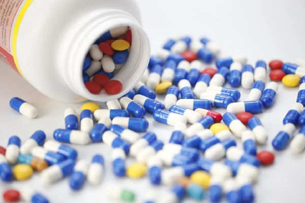 盲目囤藥不可取 家中常備感冒藥應該有哪些 盲目囤藥不可取 家中常備感冒藥應該有哪些