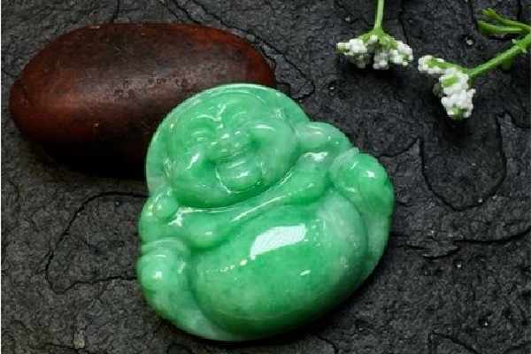 豆種翡翠和糯種翡翠哪個(gè)好 豆種翡翠和糯種翡翠的區(qū)分 豆種翡翠和糯種翡翠哪個(gè)好 豆種翡翠和糯種翡翠的區(qū)分