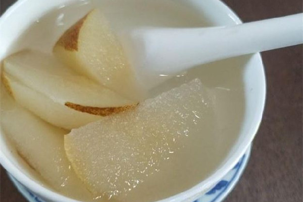梨子煮水喝還是直接吃好 梨子煮水的做法 梨子煮水喝還是直接吃好 梨子煮水的做法