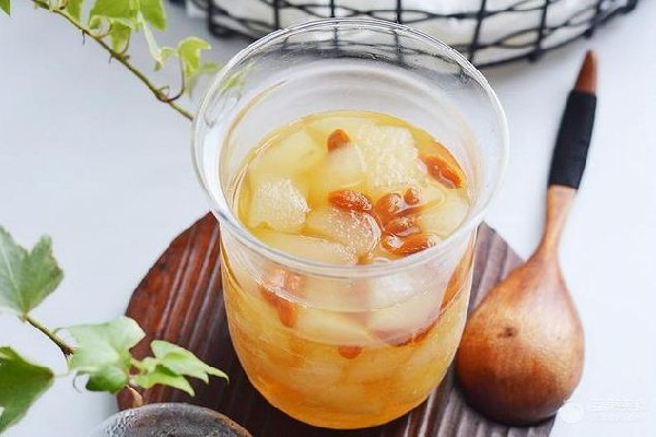 冰糖燉雪梨會加重咳嗽嗎 冰糖燉雪梨吃多久見效 冰糖燉雪梨會加重咳嗽嗎 冰糖燉雪梨吃多久見效