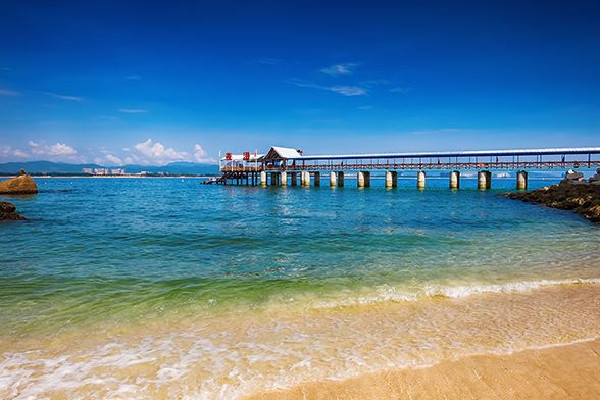 三亞18萬(wàn)天價(jià)酒店一房難求 三亞有什么特產(chǎn)值得買回家