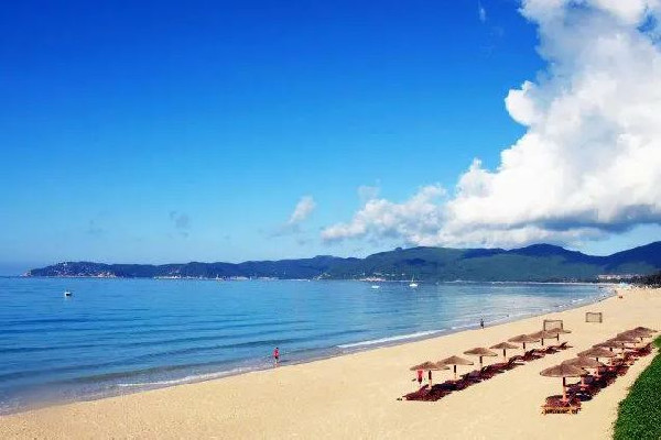 三亞18萬(wàn)天價(jià)酒店一房難求 三亞有什么特產(chǎn)值得買回家