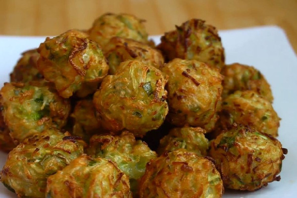 蘿卜丸子要放雞蛋嗎 蘿卜丸子多久能炸熟 蘿卜丸子要放雞蛋嗎 蘿卜丸子多久能炸熟