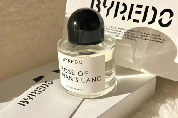 無(wú)人區(qū)玫瑰可以留香多久 無(wú)人區(qū)玫瑰適合什么樣的女生