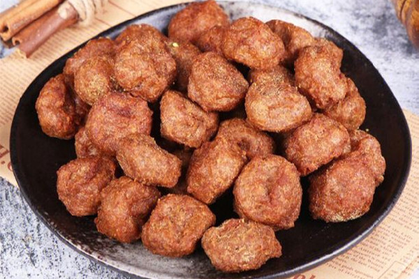 炸肉丸用哪個部位的肉 炸肉丸用前腿肉還是后腿肉 炸肉丸用哪個部位的肉 炸肉丸用前腿肉還是后腿肉