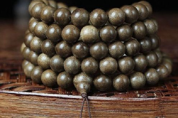 沉香手串怎么分辨真假 沉香手串怎么看品質(zhì) 沉香手串怎么分辨真假 沉香手串怎么看品質(zhì)
