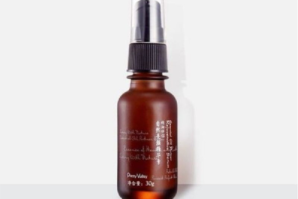 護(hù)膚精油可以抹頭發(fā)嗎 護(hù)膚精油對(duì)頭發(fā)有什么作用 護(hù)膚精油可以抹頭發(fā)嗎 護(hù)膚精油對(duì)頭發(fā)有什么作用