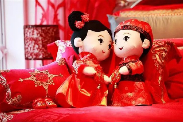 新郎接親時淡定嗑瓜子迎新娘 新郎接親有什么講究 新郎接親時淡定嗑瓜子迎新娘 新郎接親有什么講究