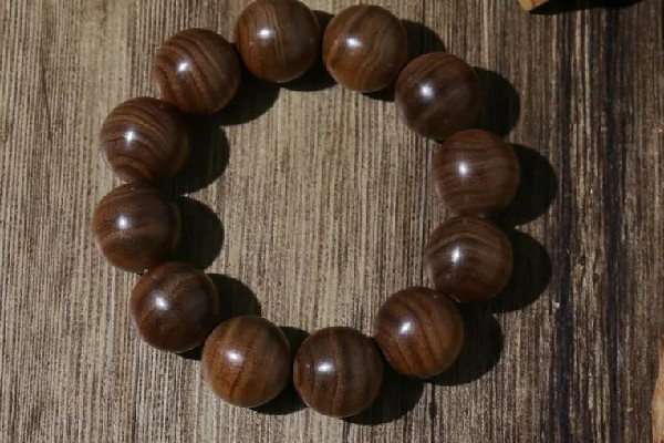 檀香手串可以長(zhǎng)期佩戴嗎 檀香手串戴久了會(huì)影響懷孕嗎 檀香手串可以長(zhǎng)期佩戴嗎 檀香手串戴久了會(huì)影響懷孕嗎