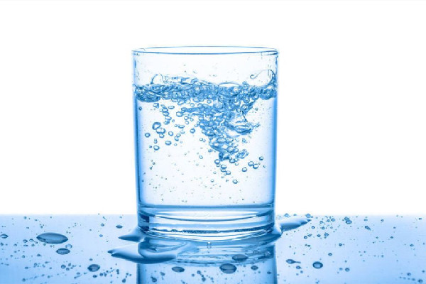 淡鹽水有殺菌作用嗎 淡鹽水對(duì)喉嚨可以消炎嗎 淡鹽水有殺菌作用嗎 淡鹽水對(duì)喉嚨可以消炎嗎