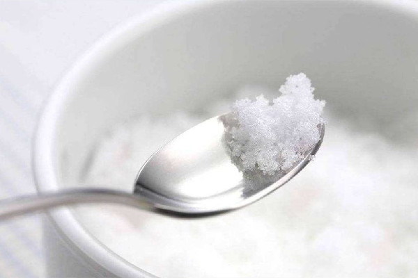 淡鹽水可以緩解嗓子疼嗎 淡鹽水對咳嗽有幫助嗎 淡鹽水可以緩解嗓子疼嗎 淡鹽水對咳嗽有幫助嗎