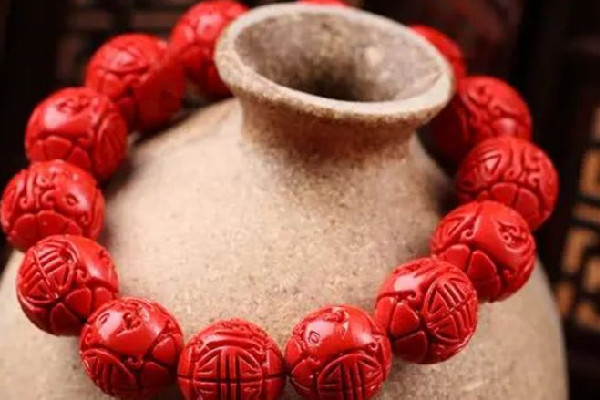 朱砂手串放枕頭底下可以嗎 朱砂手串有助于睡眠嗎 朱砂手串放枕頭底下可以嗎 朱砂手串有助于睡眠嗎