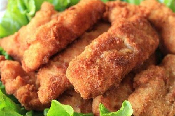 炸魚塊用淀粉還是面粉 炸魚塊用不用裹粉 炸魚塊用淀粉還是面粉 炸魚塊用不用裹粉