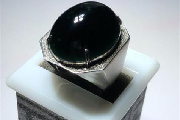 墨翠是什么檔次的翡翠 墨翠和翡翠哪個值錢價格高 墨翠是什么檔次的翡翠 墨翠和翡翠哪個值錢價格高