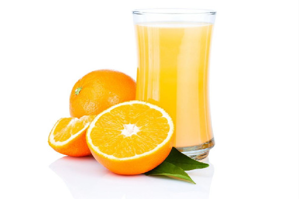 橙汁要放多少水 橙汁加水還有營(yíng)養(yǎng)嗎 橙汁要放多少水 橙汁加水還有營(yíng)養(yǎng)嗎