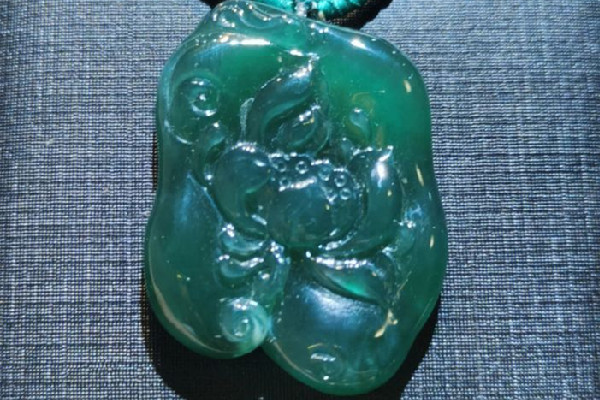 藍水翡翠屬于什么檔次 藍水翡翠是什么等級 藍水翡翠屬于什么檔次 藍水翡翠是什么等級