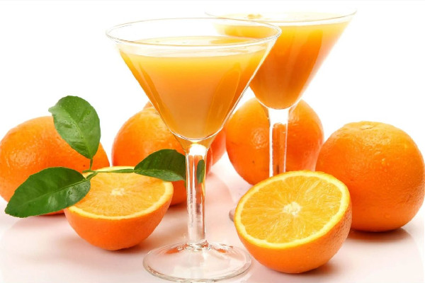 橙汁要放多少水 橙汁加水還有營(yíng)養(yǎng)嗎 橙汁要放多少水 橙汁加水還有營(yíng)養(yǎng)嗎