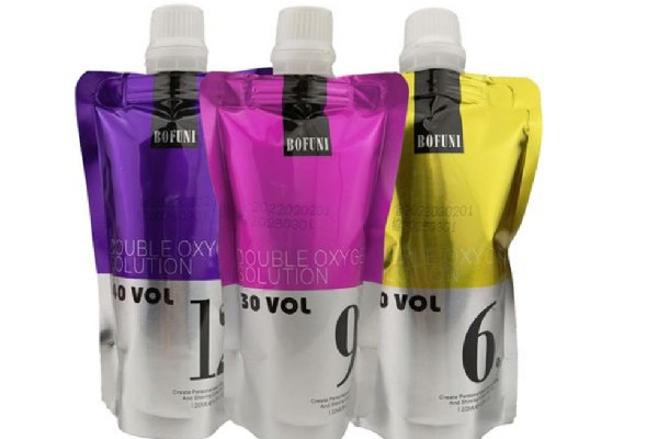 雙氧奶不小心涂在了皮膚上怎么辦 雙氧奶會(huì)腐蝕皮膚嗎 雙氧奶不小心涂在了皮膚上怎么辦 雙氧奶會(huì)腐蝕皮膚嗎