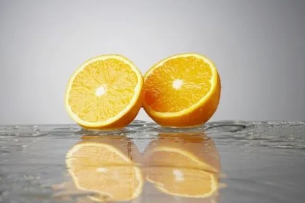 橙子要買肚臍眼大的還是小的 橙子買大的好還是小的好 橙子要買肚臍眼大的還是小的 橙子買大的好還是小的好