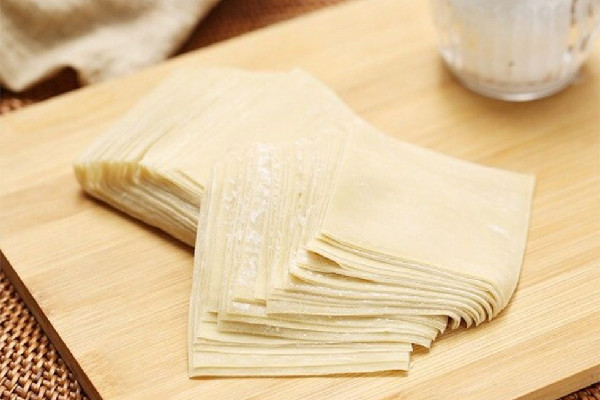 餛飩皮是死面還是發(fā)面 餛飩皮用高筋面粉還是低筋面粉 餛飩皮是死面還是發(fā)面 餛飩皮用高筋面粉還是低筋面粉