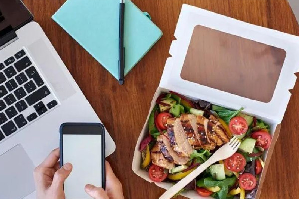 女子點外賣偷放鋼絲16次敲詐商家 點外賣有異物退款了還能索賠嗎 女子點外賣偷放鋼絲16次敲詐商家 點外賣有異物退款了還能索賠嗎