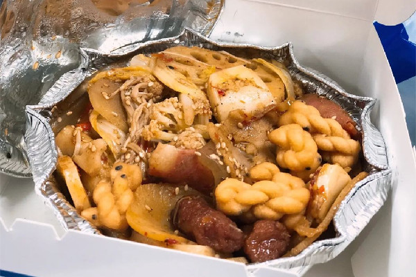 女子點外賣偷放鋼絲16次敲詐商家 點外賣有異物退款了還能索賠嗎 女子點外賣偷放鋼絲16次敲詐商家 點外賣有異物退款了還能索賠嗎