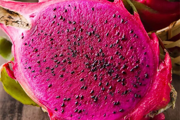 紅心火龍果可以和車?yán)遄右黄鸪詥?紅心火龍果吃多了有什么壞處 紅心火龍果可以和車?yán)遄右黄鸪詥?紅心火龍果吃多了有什么壞處