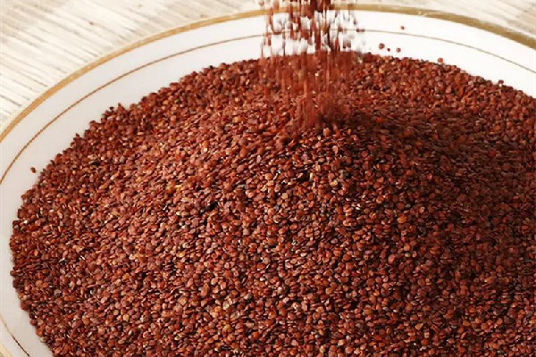 海藻面膜用冷水還是熱水 海藻面膜用牛奶調(diào)好還是用水 海藻面膜用冷水還是熱水 海藻面膜用牛奶調(diào)好還是用水