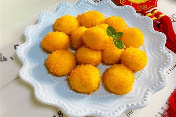 炸湯圓怎么做不會(huì)炸裂 炸湯圓要扎孔嗎