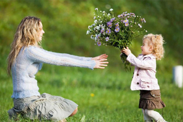 人民網(wǎng)評6歲男童進女廁事件 家長怎么告訴孩子男女有別 人民網(wǎng)評6歲男童進女廁事件 家長怎么告訴孩子男女有別