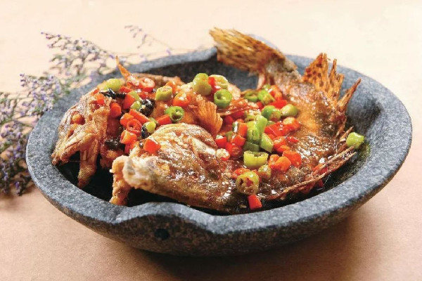 桂花魚怎么處理干凈 桂花魚要用開水燙嗎 桂花魚怎么處理干凈 桂花魚要用開水燙嗎