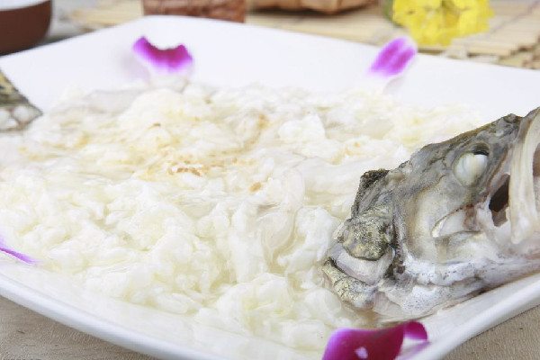 桂花魚(yú)可以煮湯喝嗎 桂花魚(yú)煮湯好還是清蒸好 桂花魚(yú)可以煮湯喝嗎 桂花魚(yú)煮湯好還是清蒸好