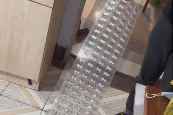 網友囤1000片退燒藥全砸手里了 退燒藥保質期是多久 網友囤1000片退燒藥全砸手里了 退燒藥保質期是多久