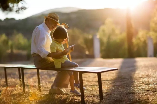 人民網(wǎng)評6歲男童進女廁事件 家長怎么告訴孩子男女有別