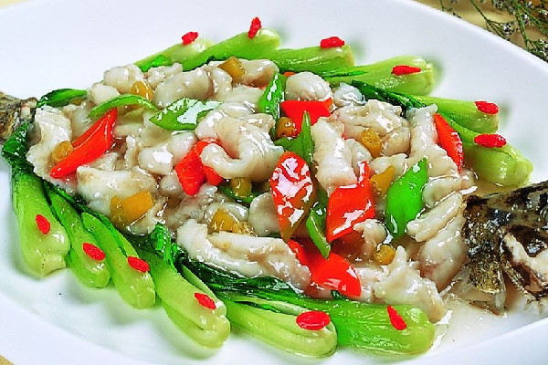 桂花魚(yú)可以煮湯喝嗎 桂花魚(yú)煮湯好還是清蒸好 桂花魚(yú)可以煮湯喝嗎 桂花魚(yú)煮湯好還是清蒸好