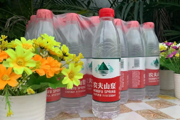 農(nóng)夫山泉宣布漲價(jià) 農(nóng)夫山泉是礦泉水還是天然水 農(nóng)夫山泉宣布漲價(jià) 農(nóng)夫山泉是礦泉水還是天然水