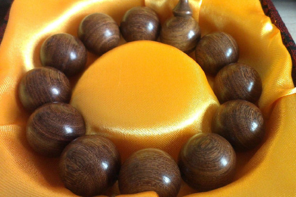 金絲楠木手串香味會一直有嗎 金絲楠木手串香味是淡淡的還是濃的 金絲楠木手串香味會一直有嗎 金絲楠木手串香味是淡淡的還是濃的