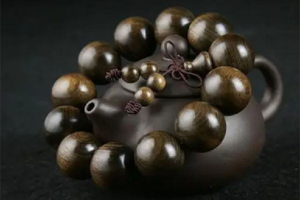 金絲楠木手串怎么辨認(rèn) 金絲楠木手串有假的嗎 金絲楠木手串怎么辨認(rèn) 金絲楠木手串有假的嗎