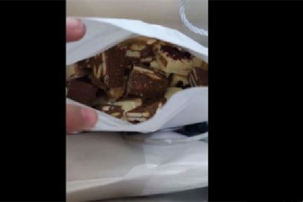 女子稱(chēng)遇糖果刺客6塊糖賣(mài)466元 手工糖果為什么那么貴 女子稱(chēng)遇糖果刺客6塊糖賣(mài)466元 手工糖果為什么那么貴