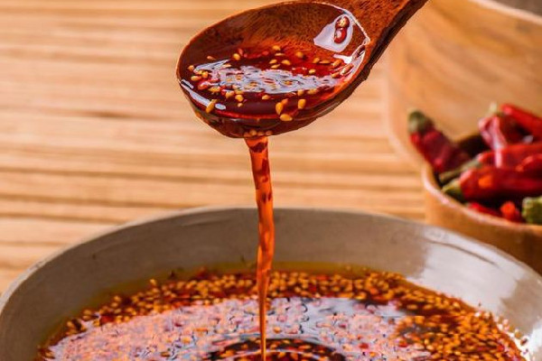 辣椒油用粗辣椒面還是細(xì)辣椒面 辣椒油用什么辣椒最香 辣椒油用粗辣椒面還是細(xì)辣椒面 辣椒油用什么辣椒最香