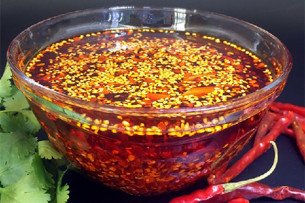 辣椒油放什么顏色更紅 辣椒油放什么增香 辣椒油放什么顏色更紅 辣椒油放什么增香