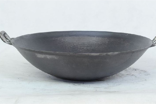 生鐵鍋生銹了怎么辦 生鐵鍋生銹了煮菜會影響身體嗎 生鐵鍋生銹了怎么辦 生鐵鍋生銹了煮菜會影響身體嗎