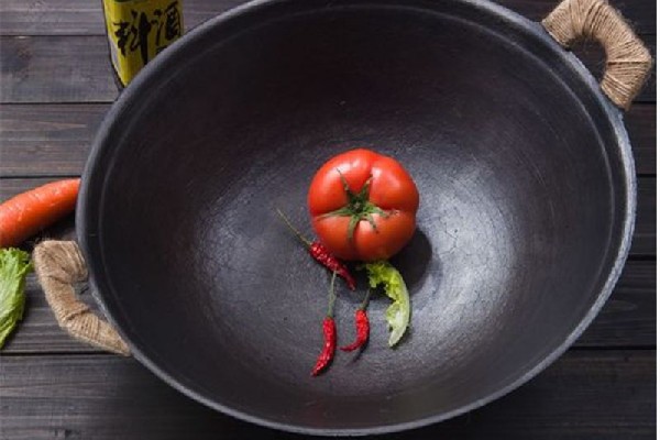 生鐵鍋有涂層和無(wú)涂層哪種好 生鐵鍋怎么選購(gòu) 生鐵鍋有涂層和無(wú)涂層哪種好 生鐵鍋怎么選購(gòu)