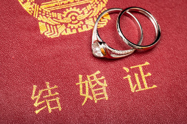 建議法定婚齡降到18歲 結(jié)婚意味著什么 建議法定婚齡降到18歲 結(jié)婚意味著什么