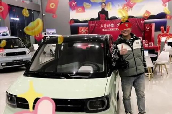 男子花兩千元套圈套中兩臺汽車 汽車過戶需要什么手續(xù)和多少費用 男子花兩千元套圈套中兩臺汽車 汽車過戶需要什么手續(xù)和多少費用