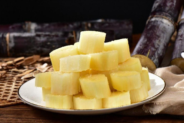 甘蔗榨汁喝對(duì)口腔潰瘍有好處嗎 甘蔗榨汁可以放多久 甘蔗榨汁喝對(duì)口腔潰瘍有好處嗎 甘蔗榨汁可以放多久