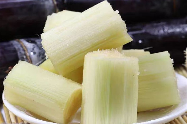 甘蔗榨汁喝對(duì)口腔潰瘍有好處嗎 甘蔗榨汁可以放多久 甘蔗榨汁喝對(duì)口腔潰瘍有好處嗎 甘蔗榨汁可以放多久