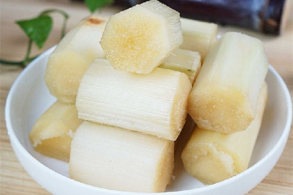 甘蔗放冰箱可以放多久 甘蔗為什么吃了會嘴疼 甘蔗放冰箱可以放多久 甘蔗為什么吃了會嘴疼